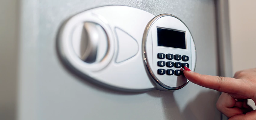 Jewelry Safe Cracking in Greenfield, California